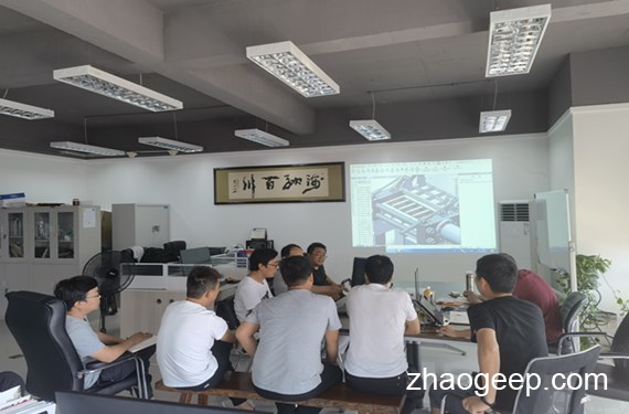 全自動榨板液壓榨油機技術(shù)交流